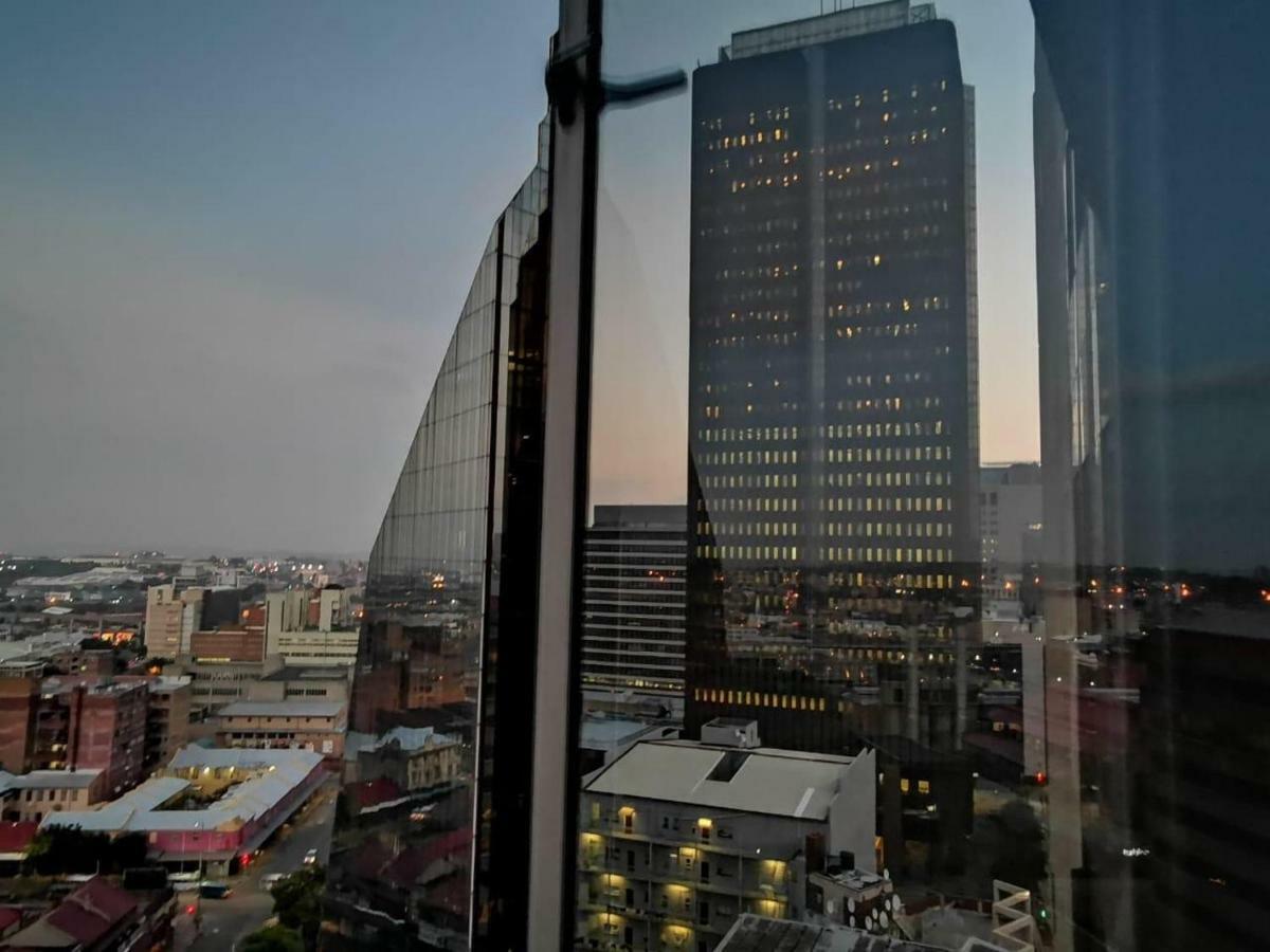 The Franklin Luxury Apartments ヨハネスブルグ エクステリア 写真
